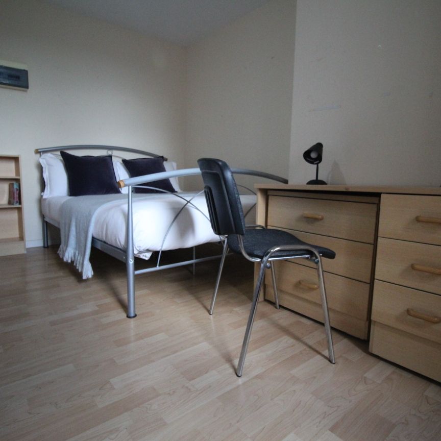 Flat 18B, Westmount, LS2 9NZ, Leeds - Photo 1