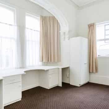 Sunny Bright Rooms *Two Weeks Rent Free - Photo 3