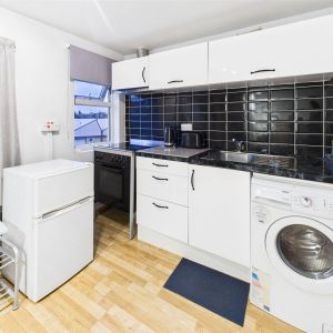 Stanley Road, Teddington, TW11 - Photo 2