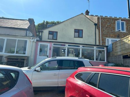 3 bedroom detached house to rent - Photo 4