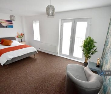 1 bedroom in a house share to rent - Photo 3