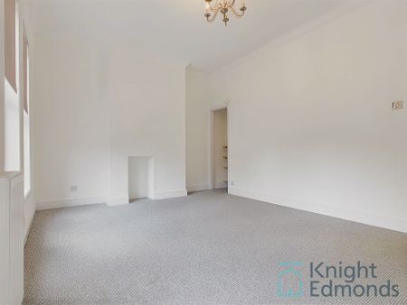 2 bed flat to rent in Randall Street, Maidstone, ME14 - Photo 2