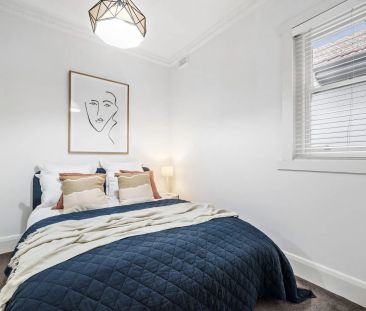 Refurbished deco brilliance steps to the botanical gardens! - Photo 3