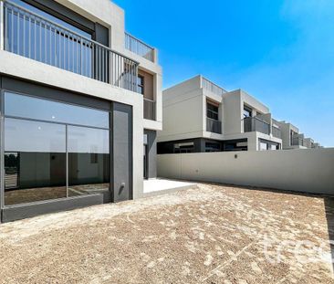 Single Row | Vacant Now | Multiple Options - Photo 5