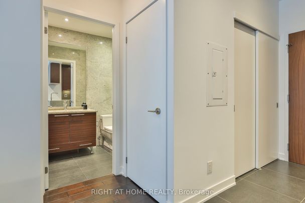 Market Wharf Lofts , #625 - Photo 1