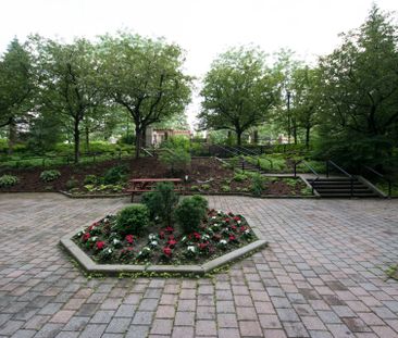 For Lease - 1025 Grenon Avenue Unit# 209, Britannia Heights - Queen... - Photo 1