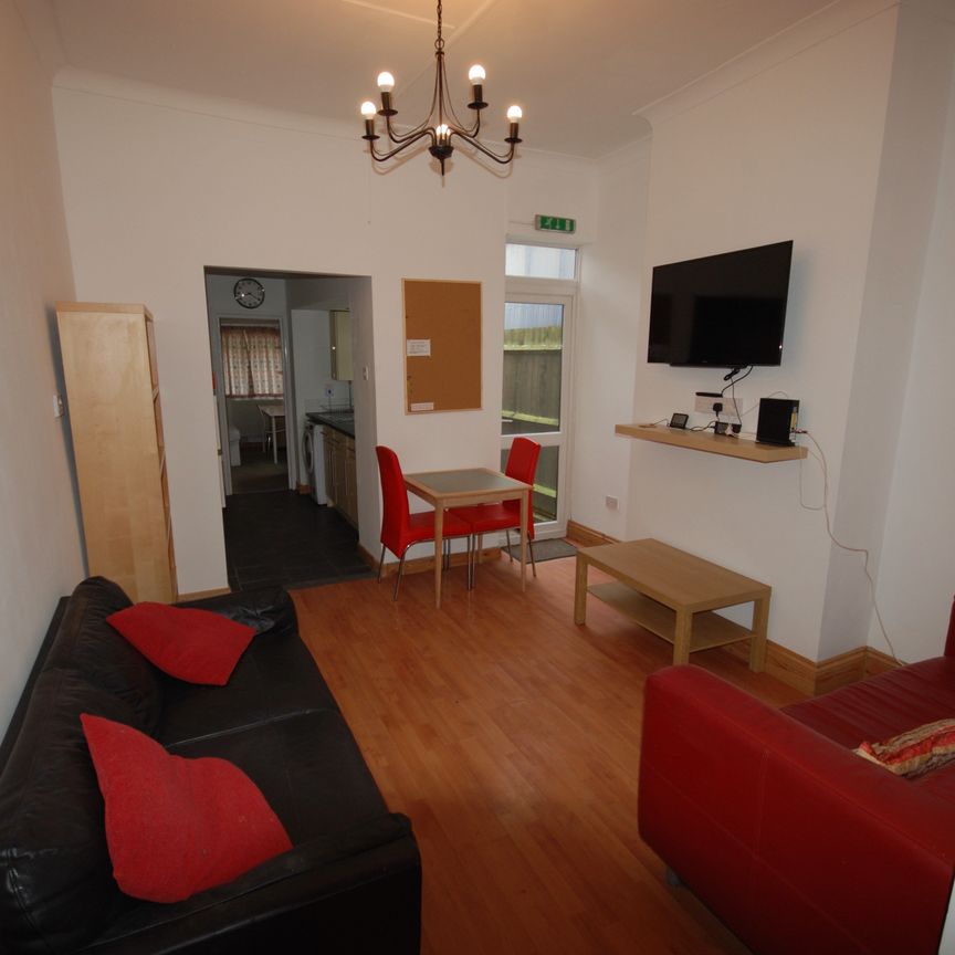 54 DALE ROAD ALL BILLS INCLUDED - Photo 1