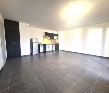 Location Appartement 3 pièces 65m² MARQUETTE LEZ LILLE 59520 - Photo 2