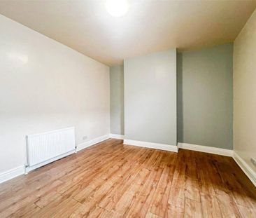 4 bedroom terraced house to rent - Photo 4