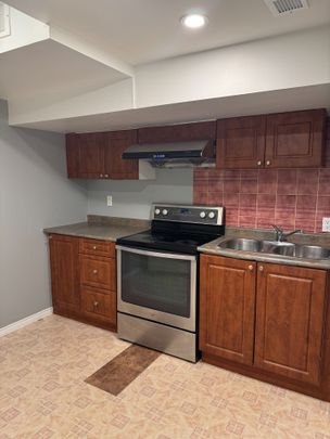 For Lease - 392 East Avenue Unit# Bsmt, Toronto, Ontario - Photo 1