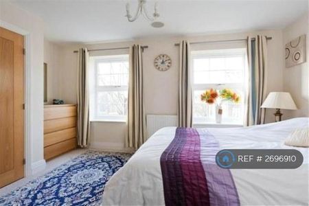 5 bedroom semi-detached house to rent - Photo 3