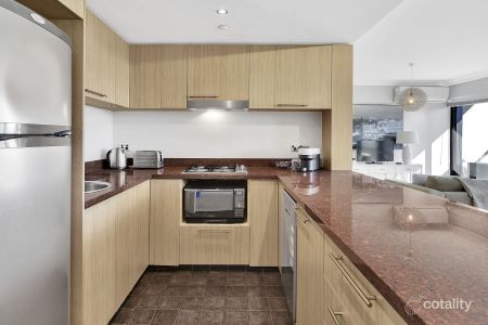 SPACIOUS 1 BEDDER WITH XTRA STUDY & SECURITY PARKING - PANORAMIC OUTLOOK! - Photo 4