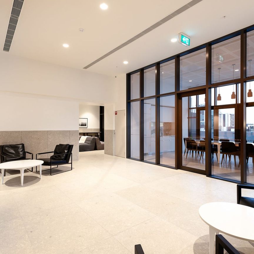 Spacious 2 Bedrooms in CBD-Make It Yours! - Photo 1