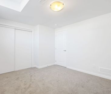 For Lease - 1031 Creekway Private Unit# 1031, Kanata, Ontario - Photo 1