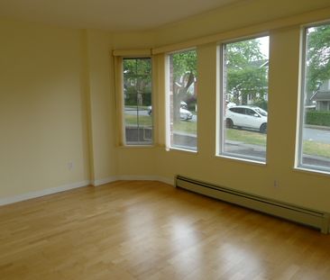 1-br Suite – 4050 Mcgill Street, Burnaby V5c 1m5 - Photo 1