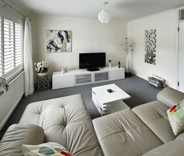 2 bedroom Flat To Let Total Size: 797 SQ FT - Photo 3
