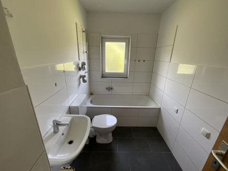 Schicke 3 Zimmer-Wohnung mit Balkon und neuem Badezimmer in Lüdenscheid Worth-Honsel - Photo 5