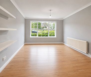 Highridge Close, Epsom, Surrey, KT18 5HF - Photo 2