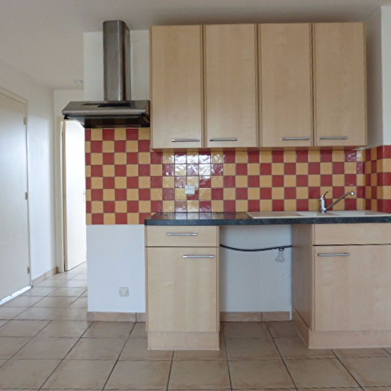 Location Appartement 3 pièces 70m² - Photo 1