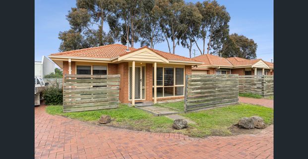 Spacious Two-Bedroom Unit in a Prime Sunbury Location - Photo 1