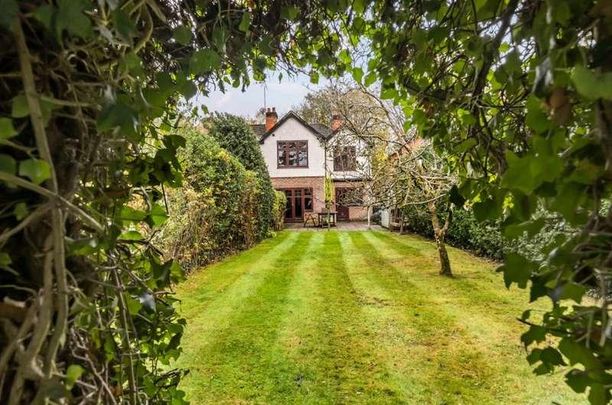 Woking, Surrey, GU22 - Photo 1