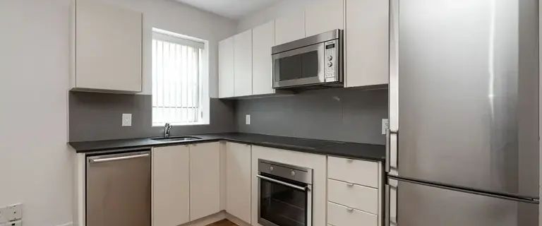 81 - 83 Isabella Street | 81 Isabella Street, Toronto - Photo 1