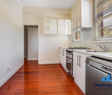 4/89 Addison Street, ELWOOD, VIC - Photo 2