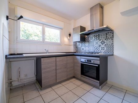 Location Maison 5 pièces 89m² - Photo 2