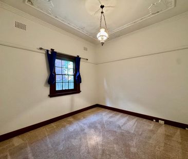 Freshly Updated Family Home in Prestigious School Catchments - Photo 4