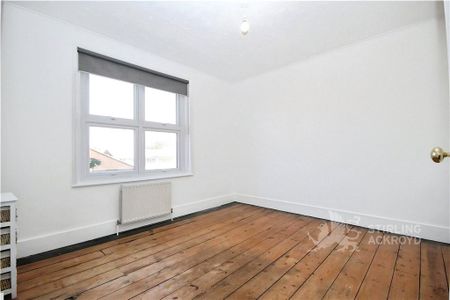 4 bedroom end of terrace house to rent - Photo 2