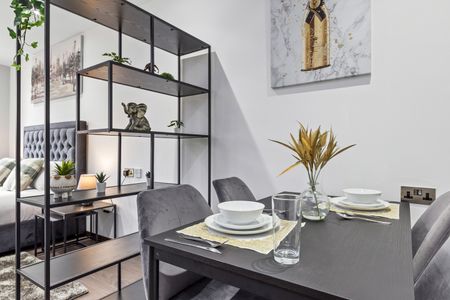 1 Bed Flat, Woodstock Road, NW11 - Photo 2