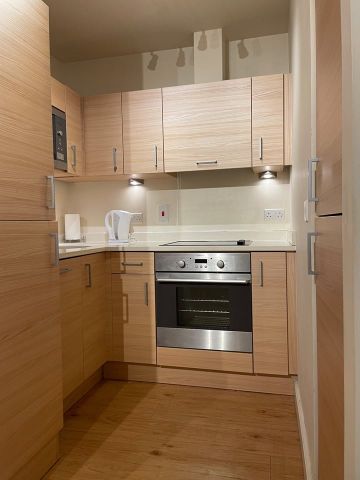 1 Bed Flat, Amelia House, NW9 - Photo 2