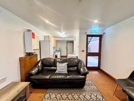 Flat 1, 6 Eglantine Avenue, Belfast, BT9 6DX - Photo 3