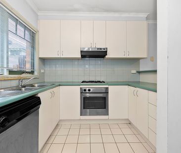 Spacious 3-Bedroom Home with Modern Amenities in Epping - Photo 1
