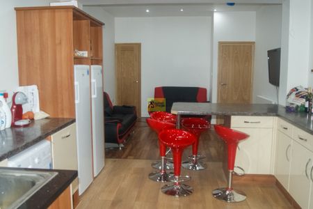 37 Hubert Road - Photo 3