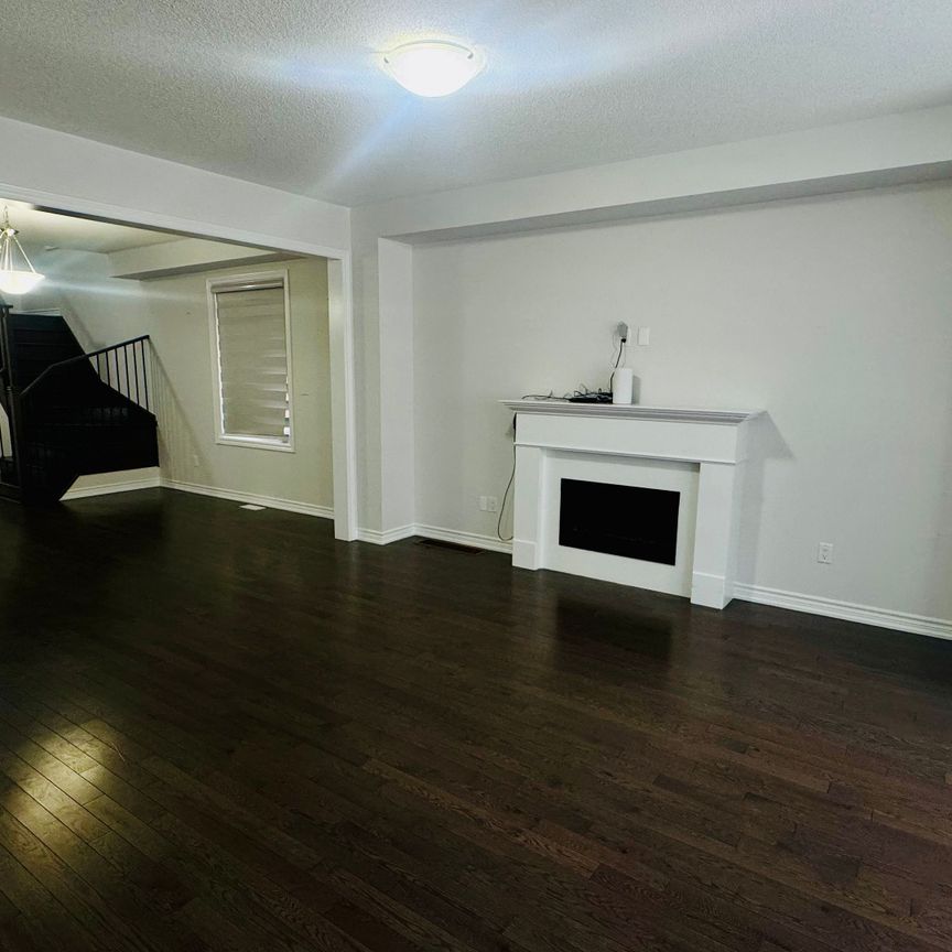 For Lease - 37 Thornvalley Terrace Unit# Upper Lvl, Caledon, Ontario - Photo 1