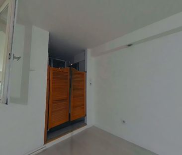 Location Appartement 4 pièces 104m² LYON 6ème - Photo 6