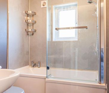 2 bedroom semi-detached house to rent - Photo 5