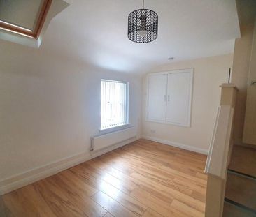 3 bedroom apartment to rent - Photo 4