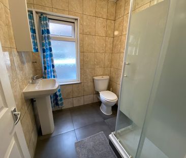 Room in a Shared House, Walm Lane, NW2 - Photo 5