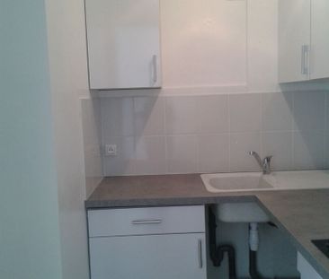 Location Appartement 2 pièces 42m² - Photo 2