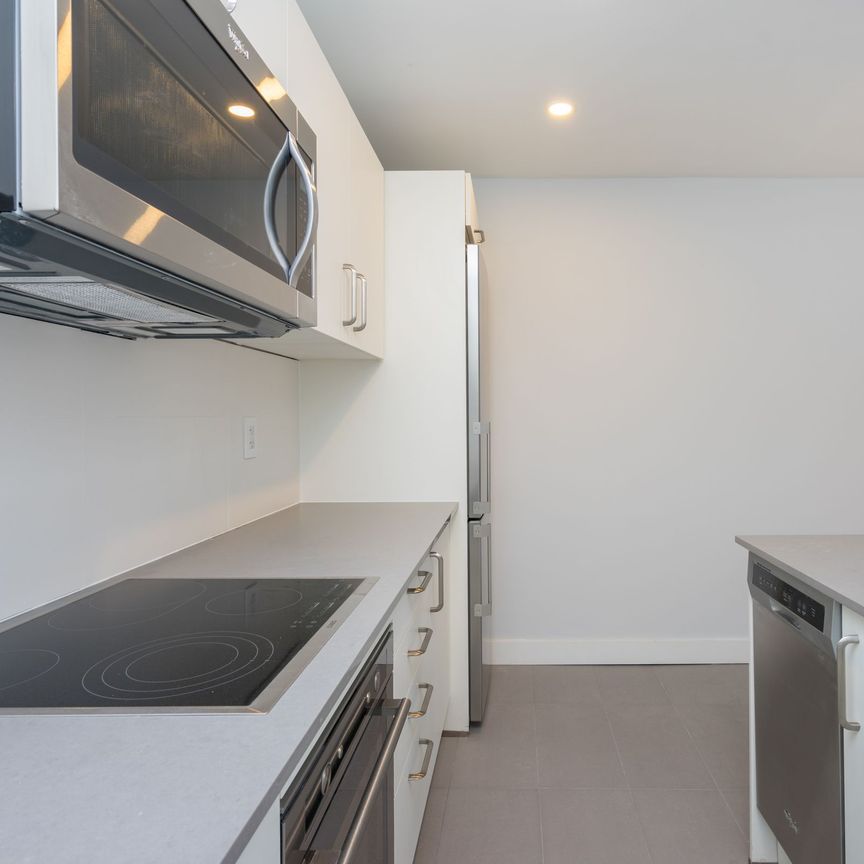 111 Lawton Boulevard - Photo 1