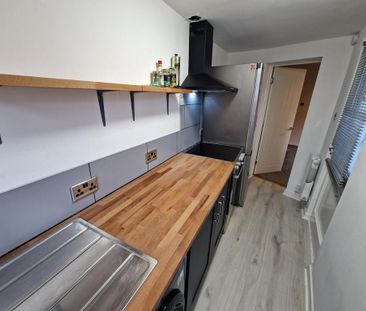 2 bedroom terraced house to rent - Photo 6