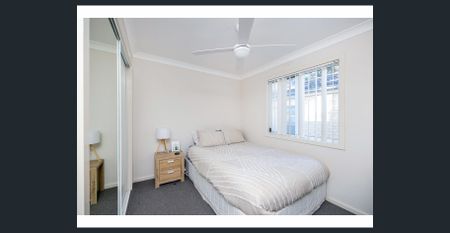 CHARMING 2-BEDROOM UNIT IN NEW LAMBTON - Photo 3