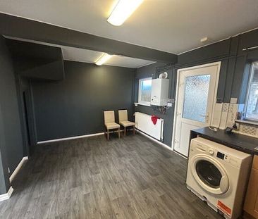 PETERBOROUGH - Photo 4