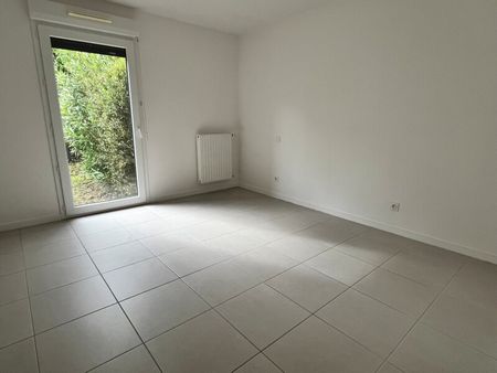 Location Appartement 3 pièces 63m² PESSAC 33600 - Photo 2