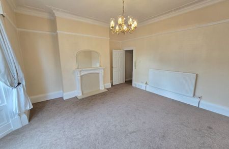 Flat 2, Albion Road, Scarborough - Photo 3
