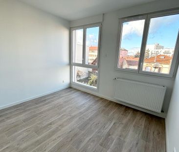 Location Appartement 3 pièces 61m² ROANNE 42300 - Photo 4