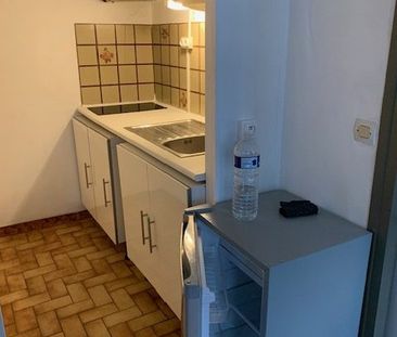 Location Appartement 1 pièce 25m² NARBONNE 11100 - Photo 2