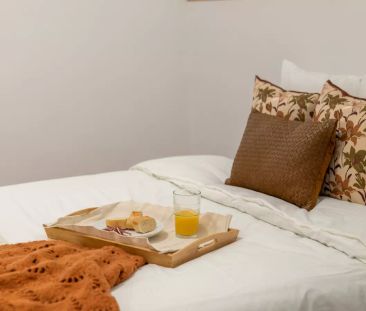 Room in a shared 5-bedroom apartment for rent in El Gòtic, all bills included. - Foto 4